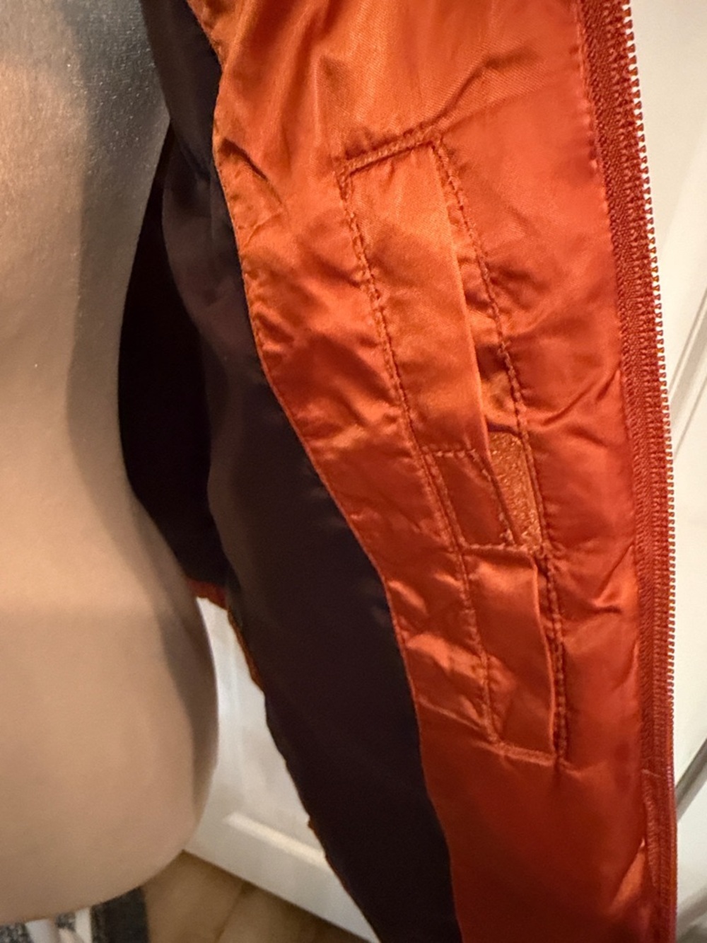 Eddie Bauer Woman's Petite Large Copper Goose Down Chevron Quilted Zip Up Vest - Picture 8 of 10